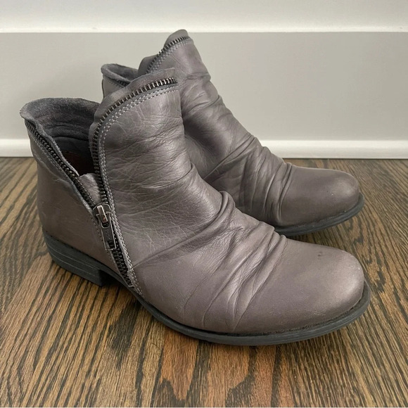 Miz Mooz Luna gray ruched leather ankle boots size 6.5 - Picture 1 of 9